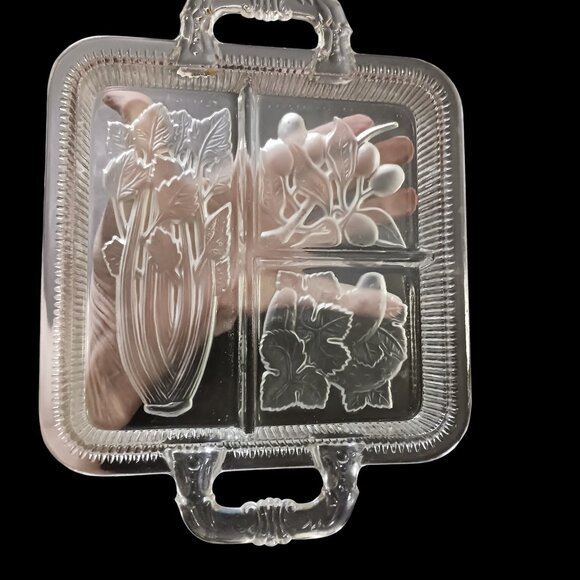 VTG Imperial Glass Intaglio Fruit Relish Tray - 3 Section Frosted Glass - Picture 7 of 8